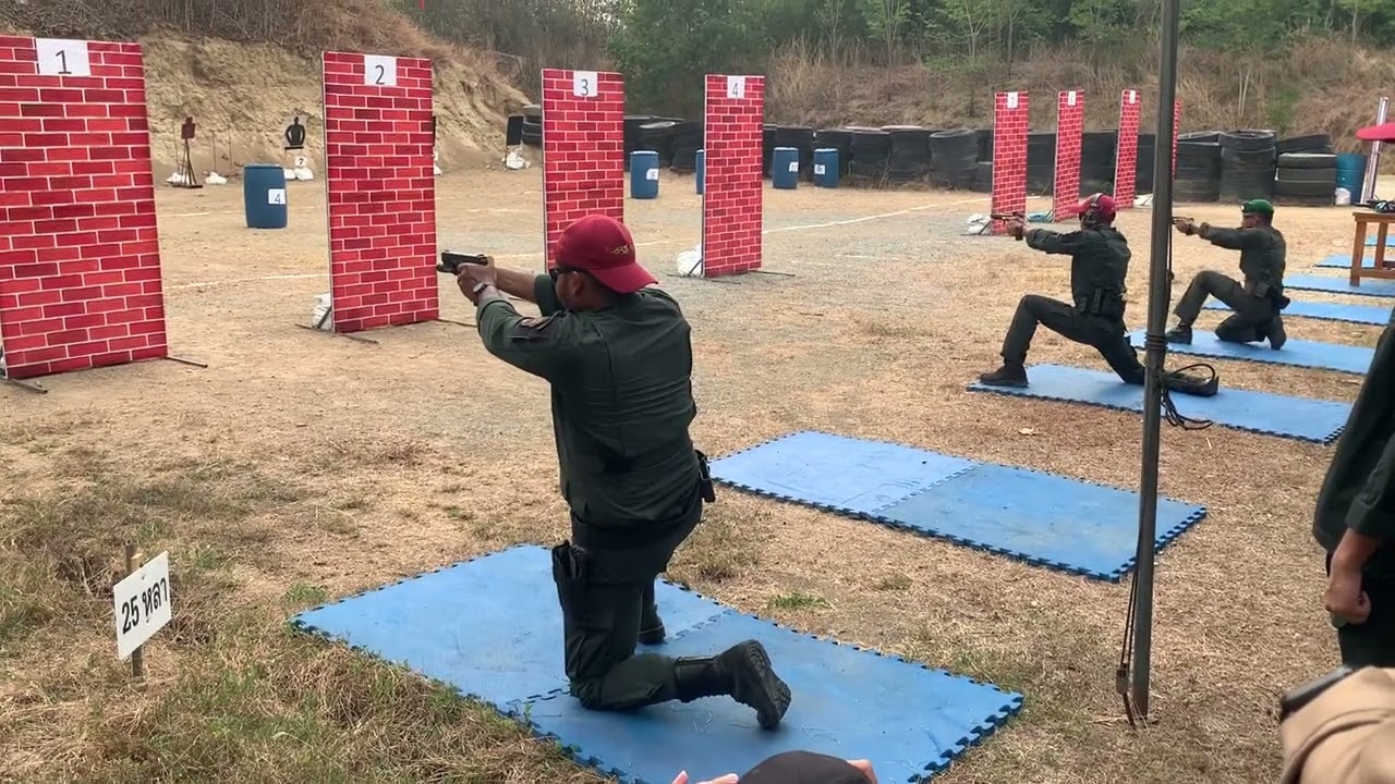 การยิงปืนพกระบบ COMBAT HANDGAN  1