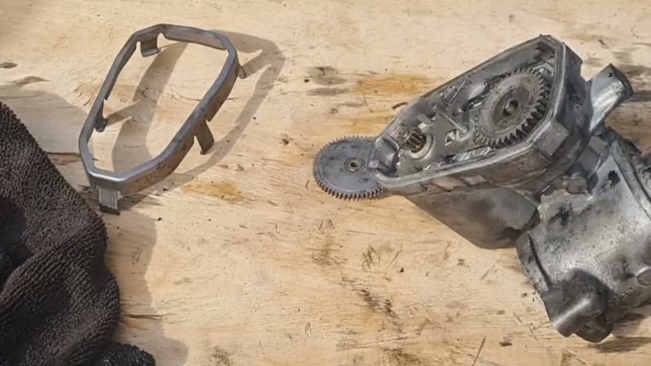What's inside and Electronic EGR Valve? Ford Jaguar 2.2 Diesel engine.