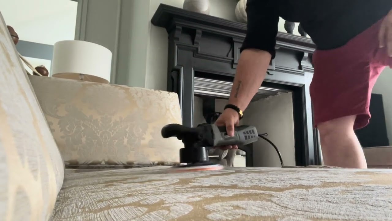 Low moisture upholstery cleaning