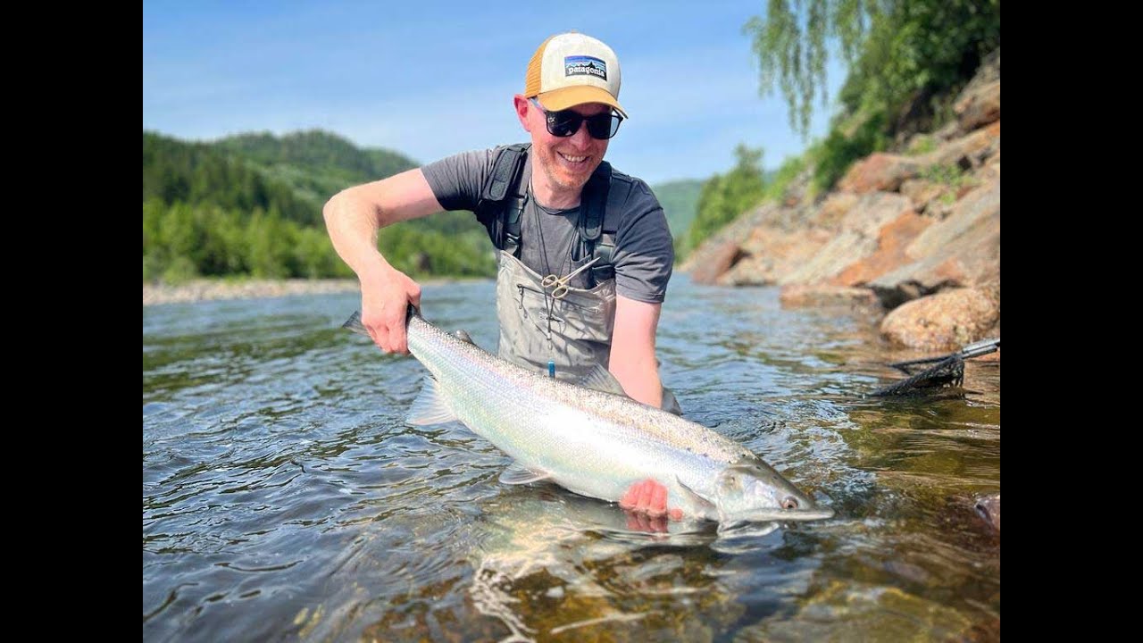 Fishing the famous Bridge Pool on the Gaula