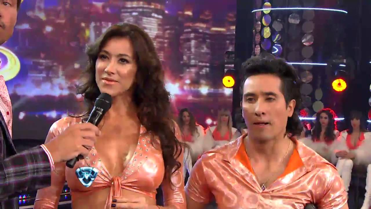 Showmatch 2012 - La cumbia de Valeria Archimó y Reinaldo Ojeda