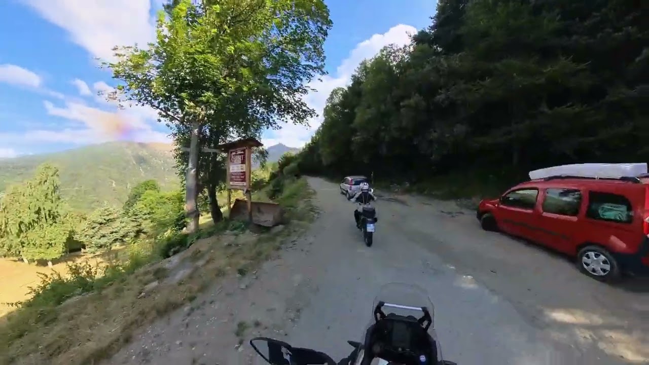 Lorenzo Ogliese in moto da Mocchie a Colombardo