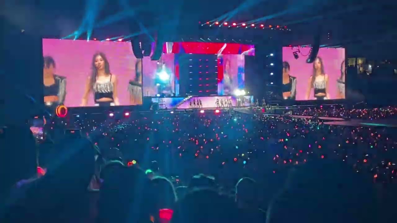 TWICE (트와이스) - ICON / CRY FOR ME  - Twice 4th World Tour III Los Angeles | 220514 4K