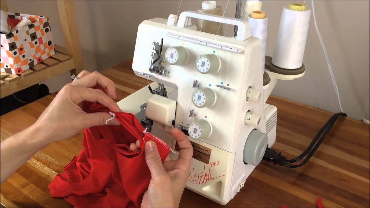Sewing on a t-shirt neckband with Brindille & Twig