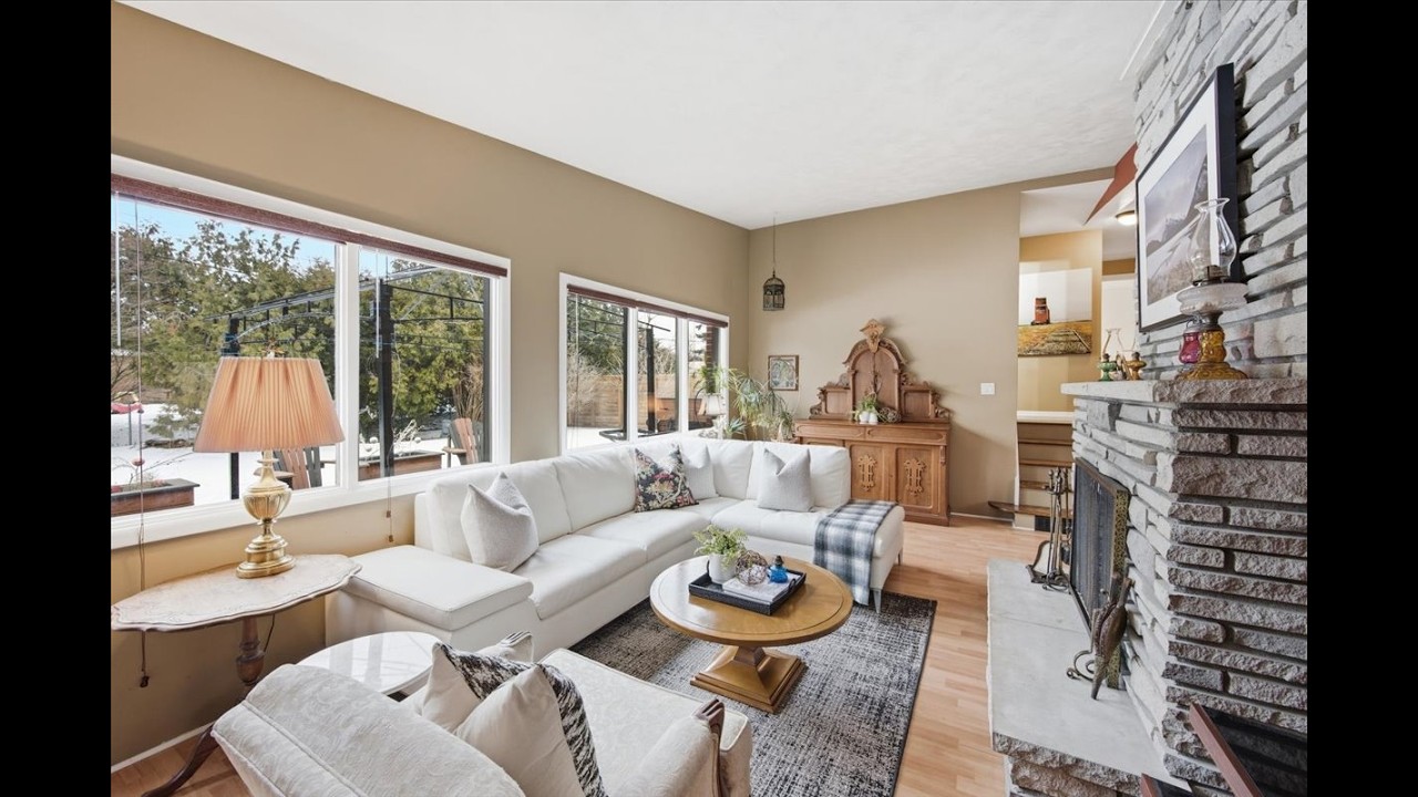 354 Arden Crescent, Burlington Homes for Sale