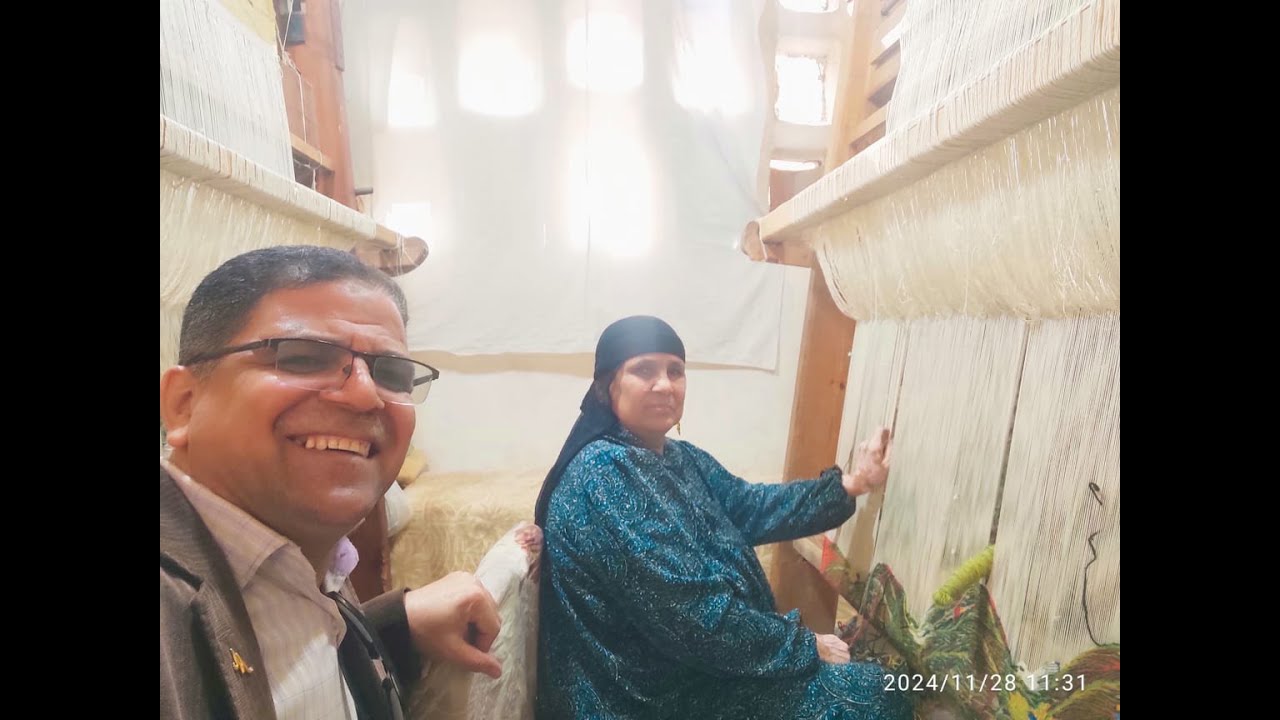 كيف يتم العمل وصباغة الأقطان داخل مركز ويصا واصف ومقابلة مع أحدى الفنانات بالمركز 28-11