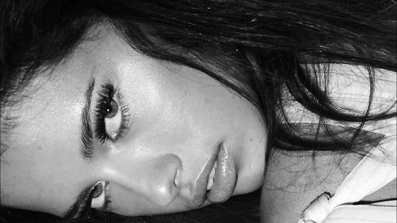 Perfect Nose : Lips Ratio  [L1]