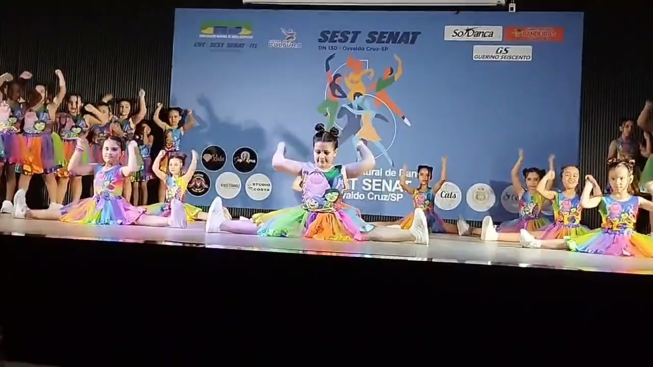 #coreografia #divertidamente #arte #rua Baby #core Renata Fernandes 4°#mostradedanca      sestsenat