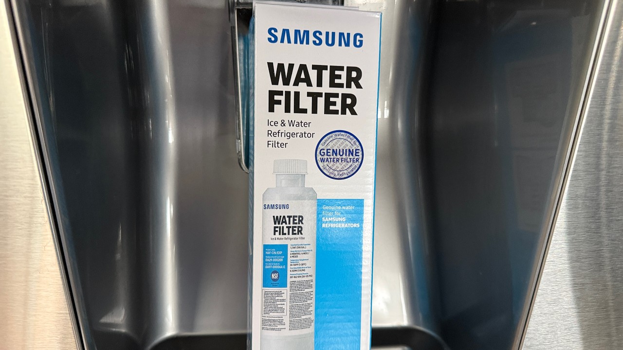 DIYwithClutchy Samsung Fridge Water Filter Replacement and Alarm Reset