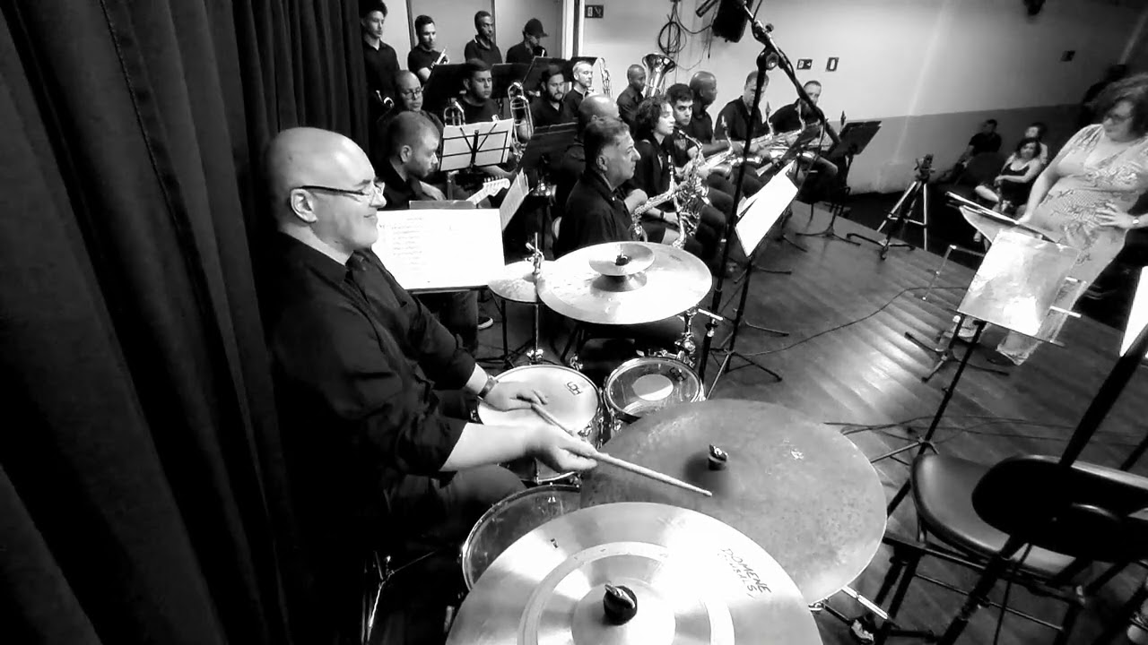 Daniel Oliveira Drumcam - Contessa - Bossa Nova - Big Band -