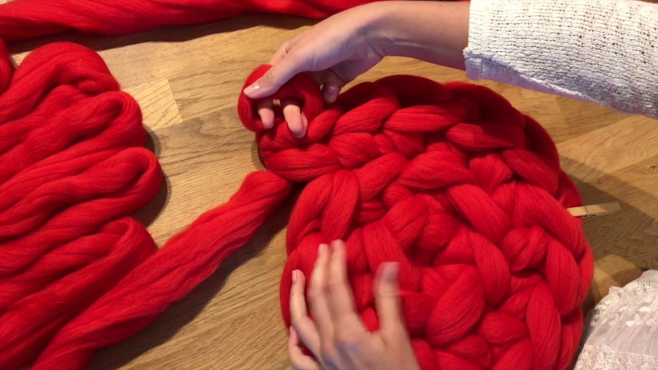 How To handknit a cat bed / Extreme Merino Wool Knitting