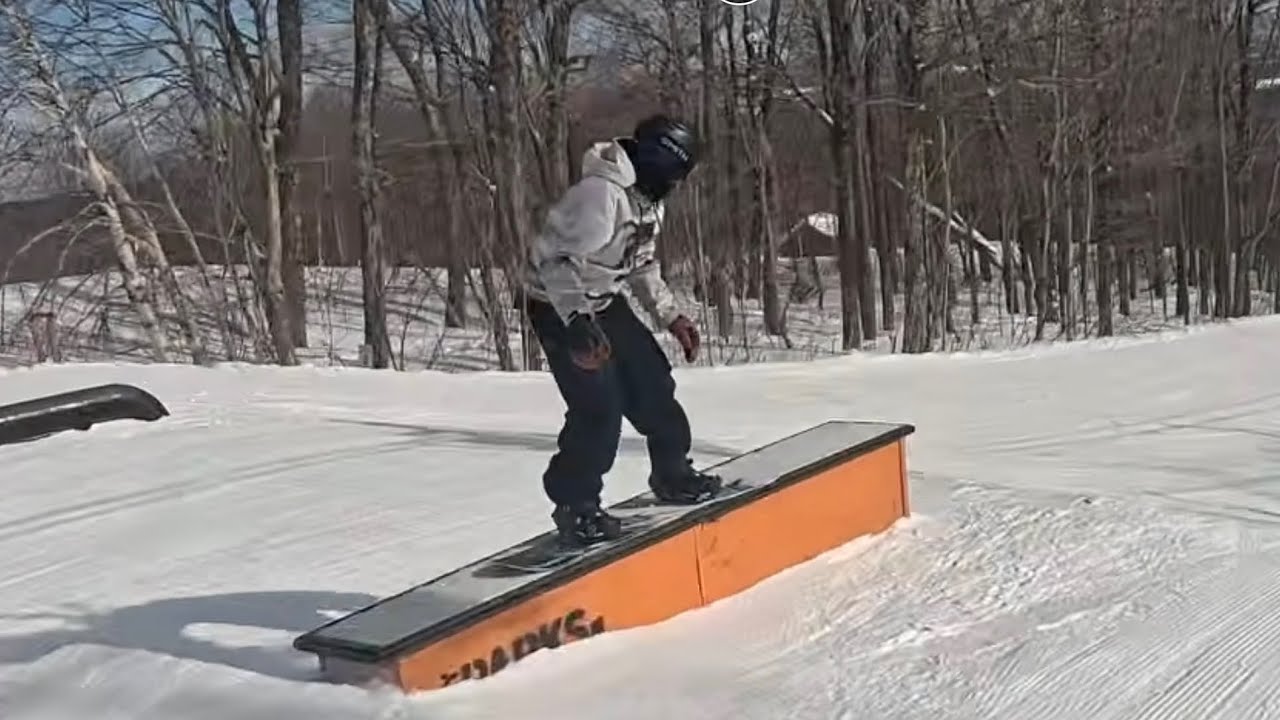 Vermont Snowboard Trip To Jay Peak and Smugglers Notch #snowboarding #snowboard #vermontski #snow