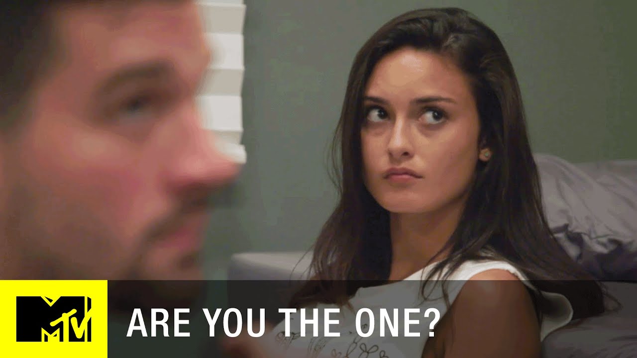'Stephen Swoops In Between John & Julia' Official Sneak Peek | Are You the One? (Season 4) | MTV