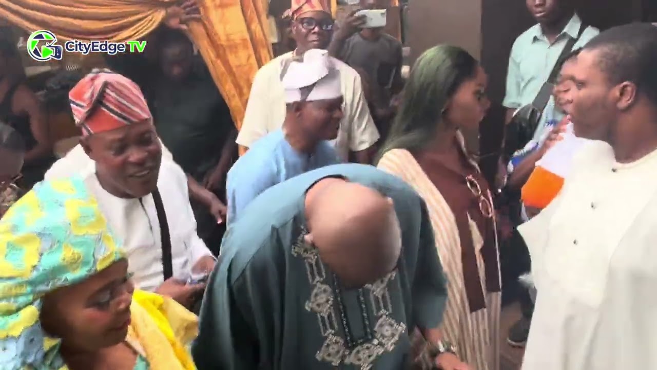LAGOS APC SPOKESMAN MOGAJI HON SEYE OLADEJO CELEBRATES 60TH BIRTHDAY WITH FAMIMY & FRIENDS 