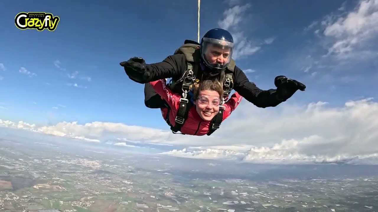 ROBERTA SKYDIVING