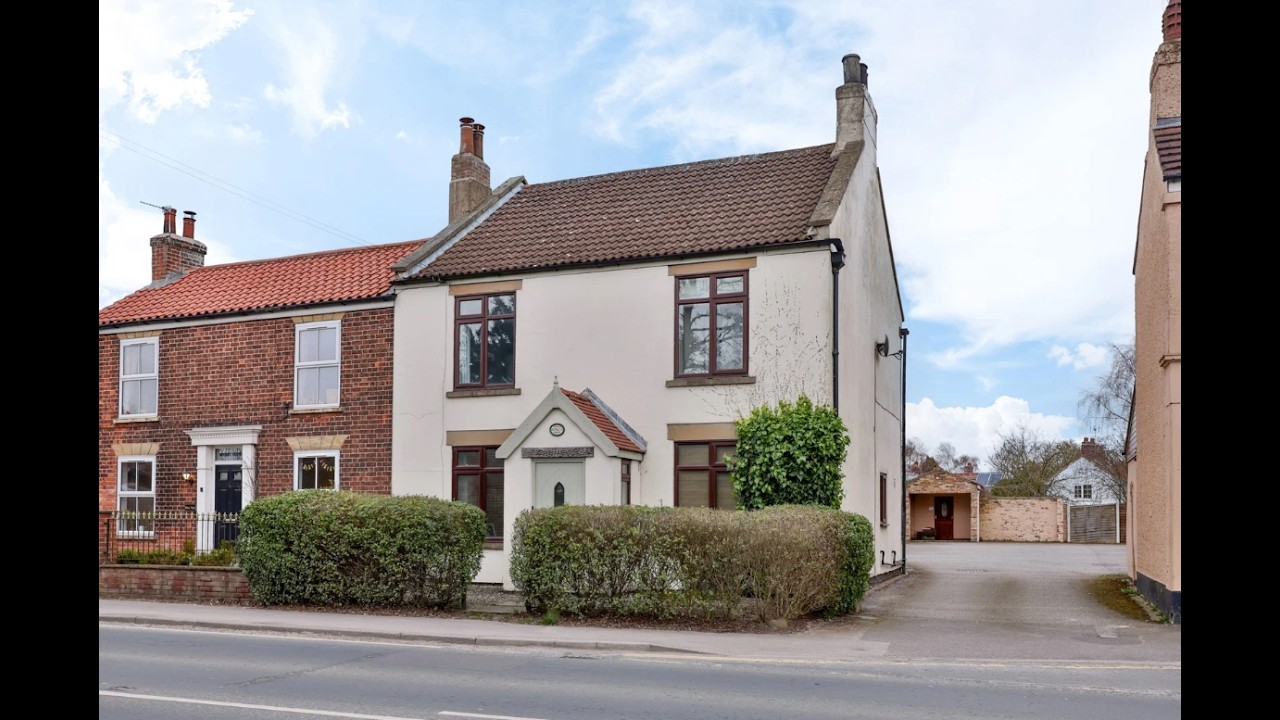 Character Cottage for Sale in Shiptonthorpe | 1,275 sq ft Home Near York