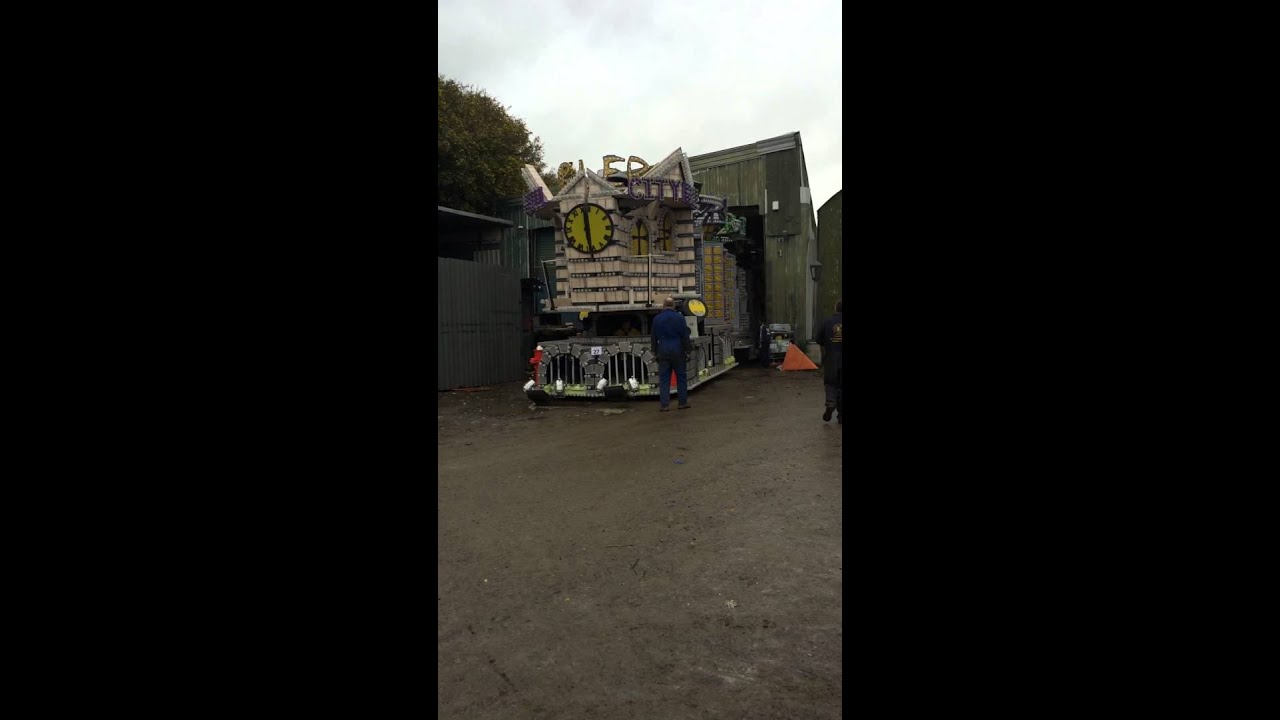 Ramblers Carnival Club 2015 | Pulling cart out the shed