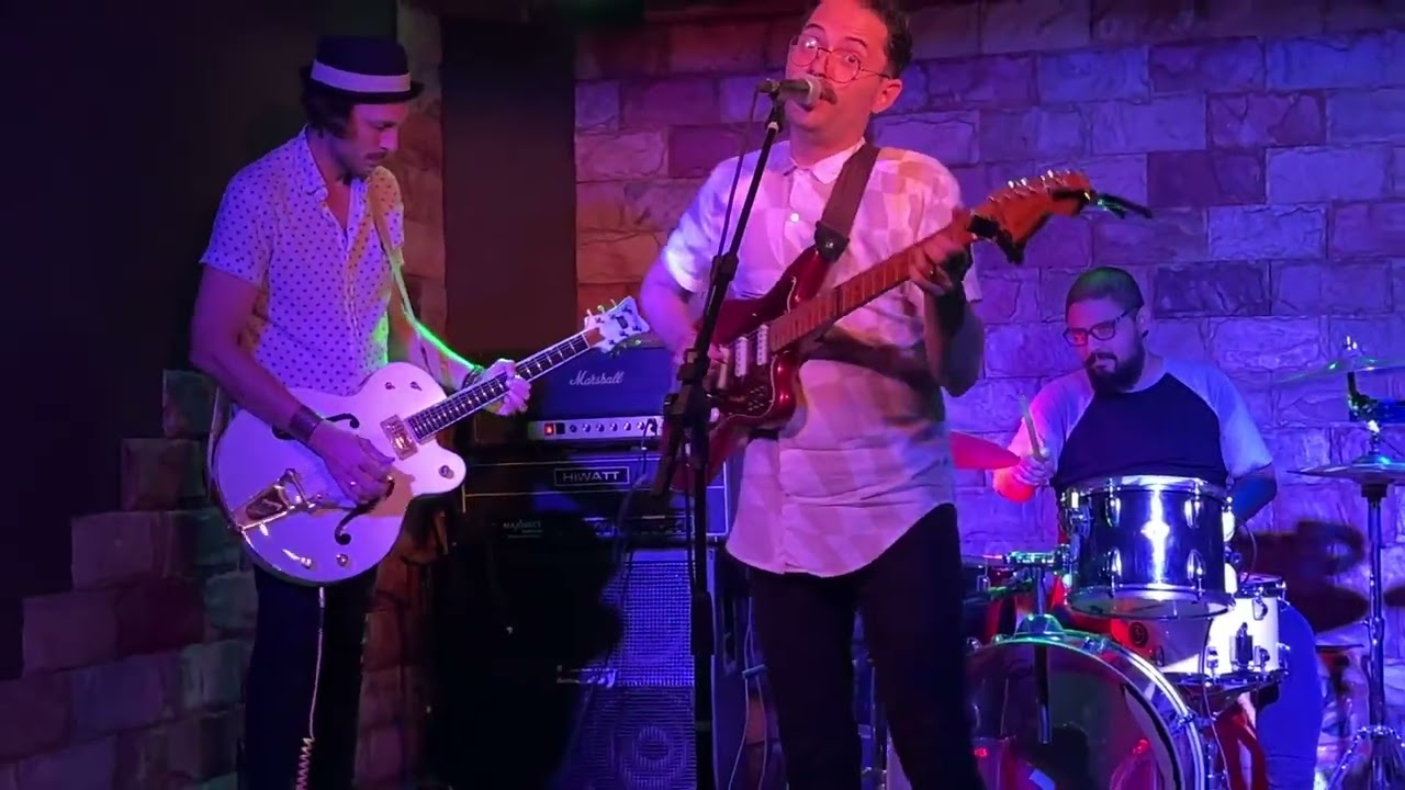 Velhomoço - Lá vem a alvorada
