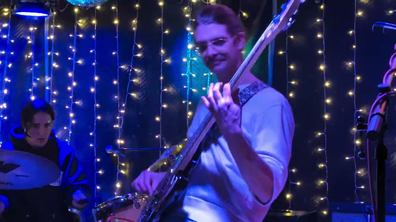 Ghosting Merit “Poppies” 1.9.26 @ The Birdhaüs 