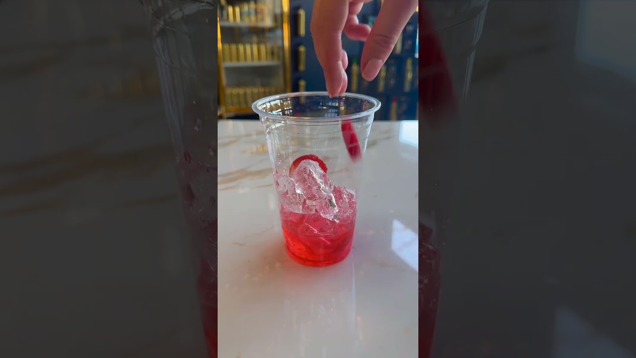 Au Vodka Strawberry Burst & Sunkist Cherry Limeade ice cup 🤤🥤 #auvodka #icecup #icecups
