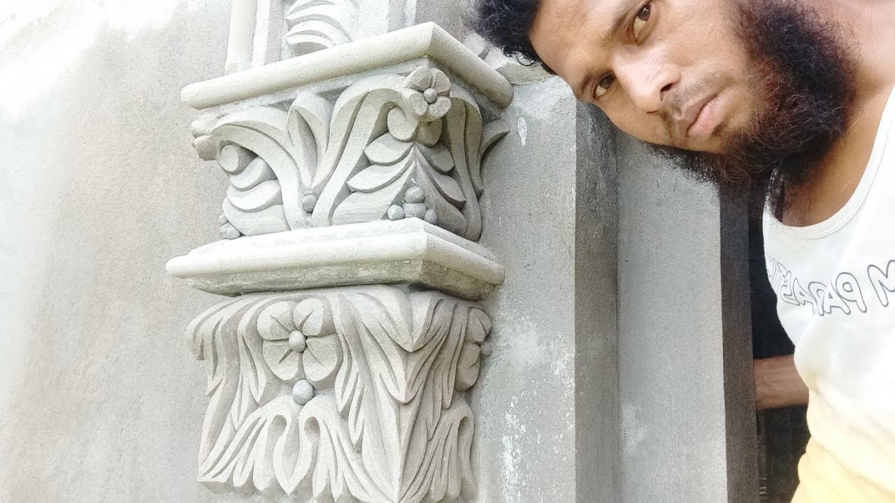Beautiful design on pillar head
