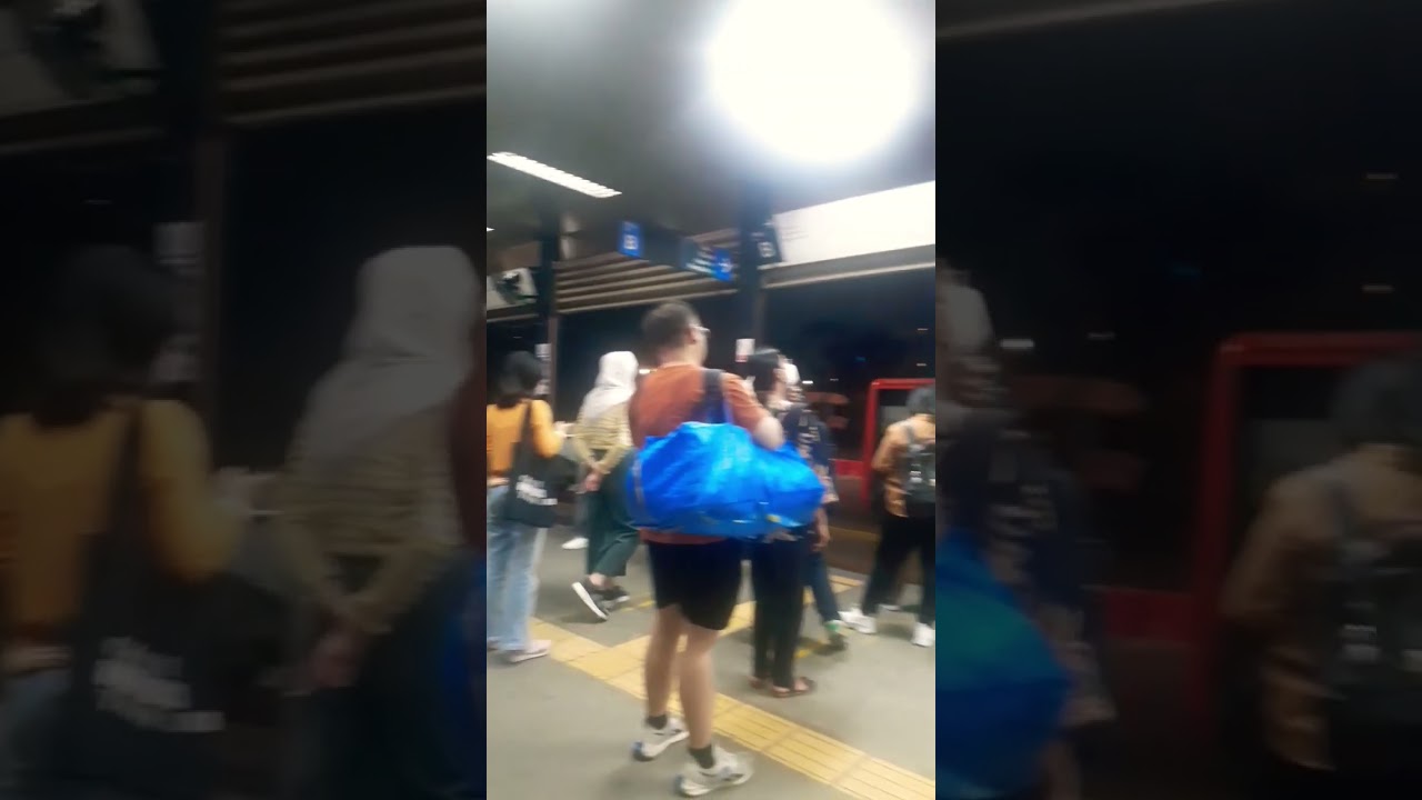 Halte Busway Polda Metro Jaya #jakarta #shortsvideo #yearofyou #haltebusway #shorts #poldametrojaya