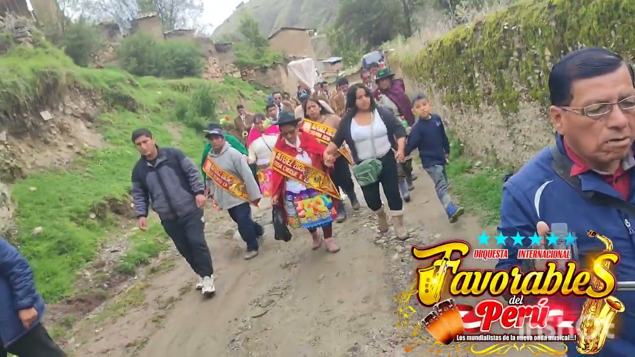 Huaynos del recuerdo en Lircay Huancavelica/ Orquesta Internacional Favorables Del Perú 
