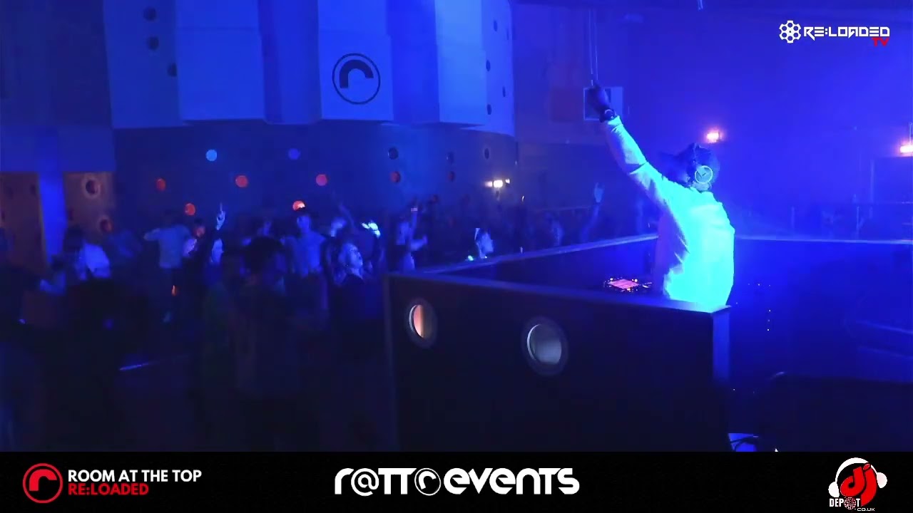 Des Mitchell Live at Room at the top Bathgate (Opening party) 11/5/24