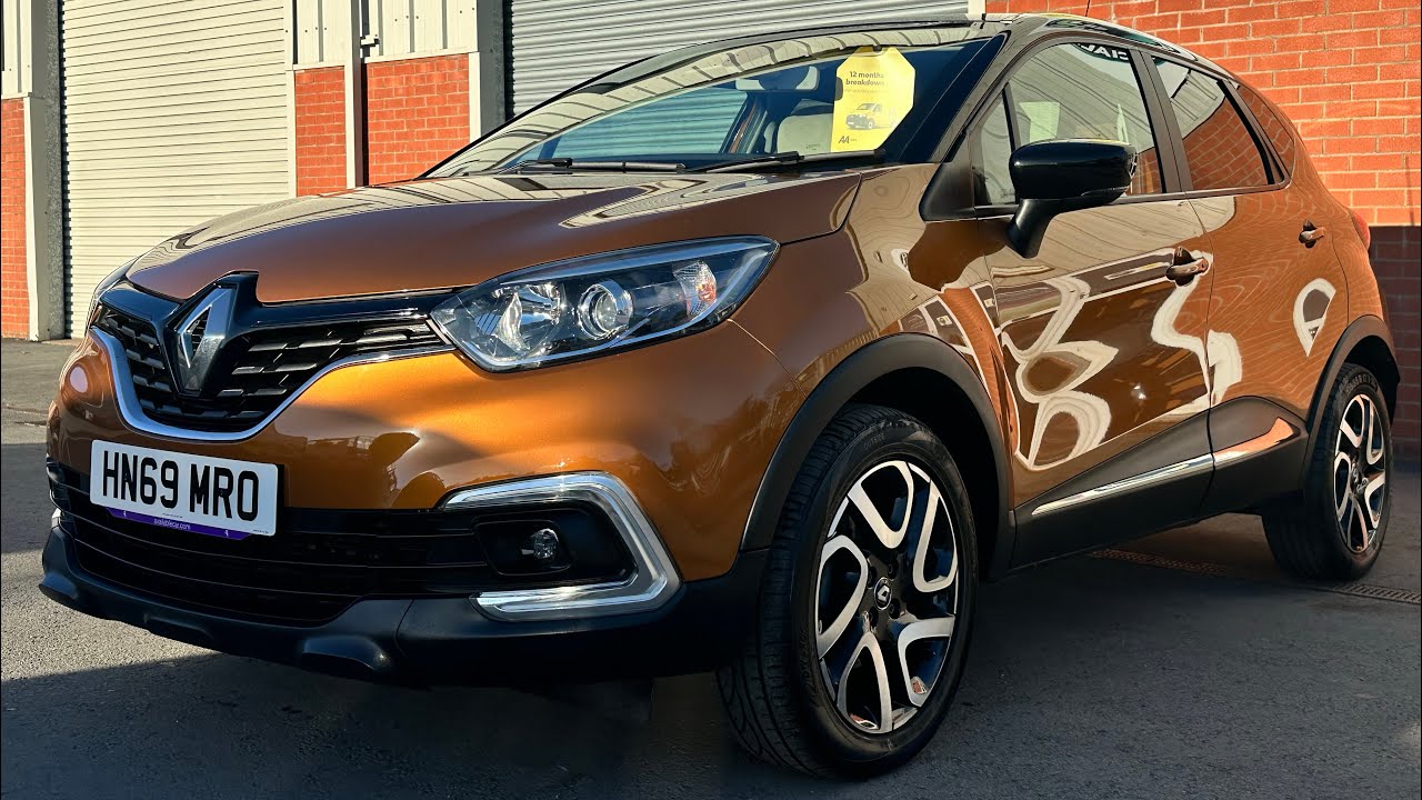 HN69MRO shows a Renault Captur 1.3 TCe ENERGY Iconic Euro 6 (s/s) 5dr 2019