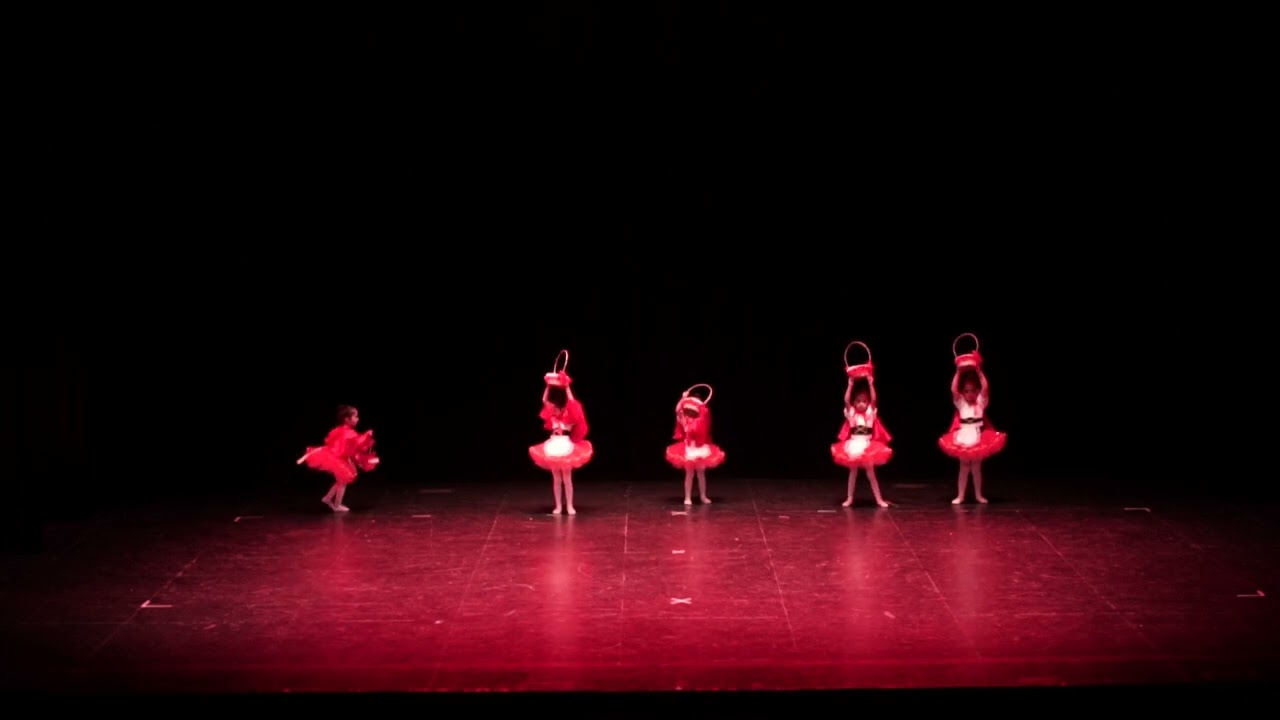 El mundo de caperucita roja, pre-ballet