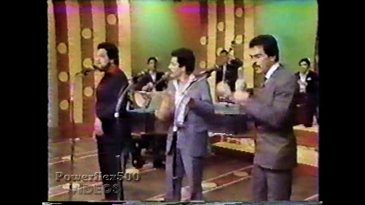Conjunto Clásico en Vivo, canta Tito Nieves - 