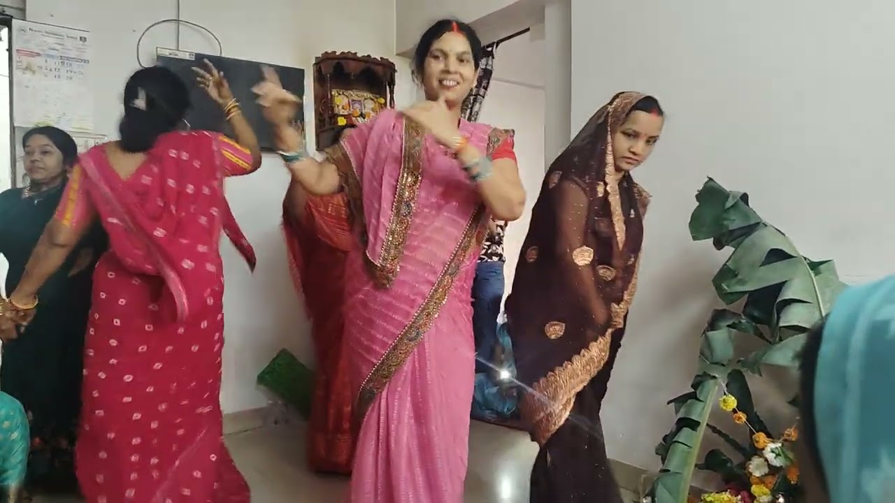 तेरी सुरतिया पर मन मोर ले गए तेरी टेढ़ी मेढ़ी चला धमाकेदार भजन कान्हा जी का