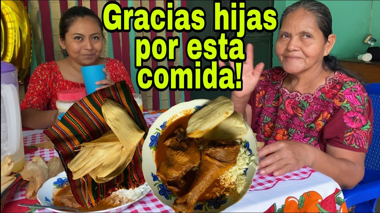 Kak' ik de Chompipe 100% guatemalteco/ Mi mamá felíz de probar esta comida típica de Cobán.