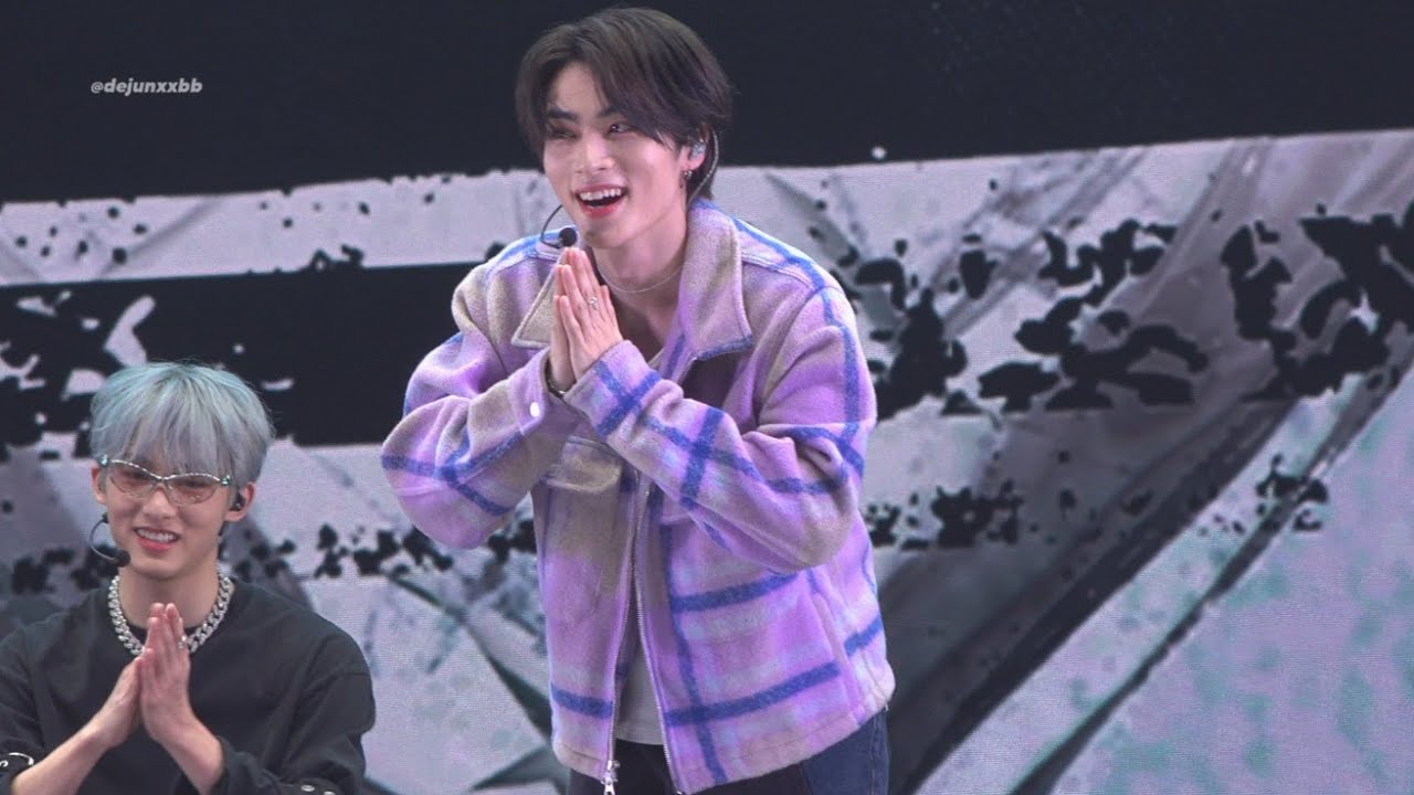 231112 XIAOJUN fancam EMOJI DANCE 샤오쥔 랜덤플레이댄스 직캠 WayV SHOWCASE TOUR ‘On My Youth’ in GUANGZHOU