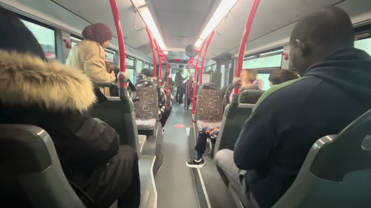 Voyage dans le bus 467 entre Boulogne et Pont de Sèvres 