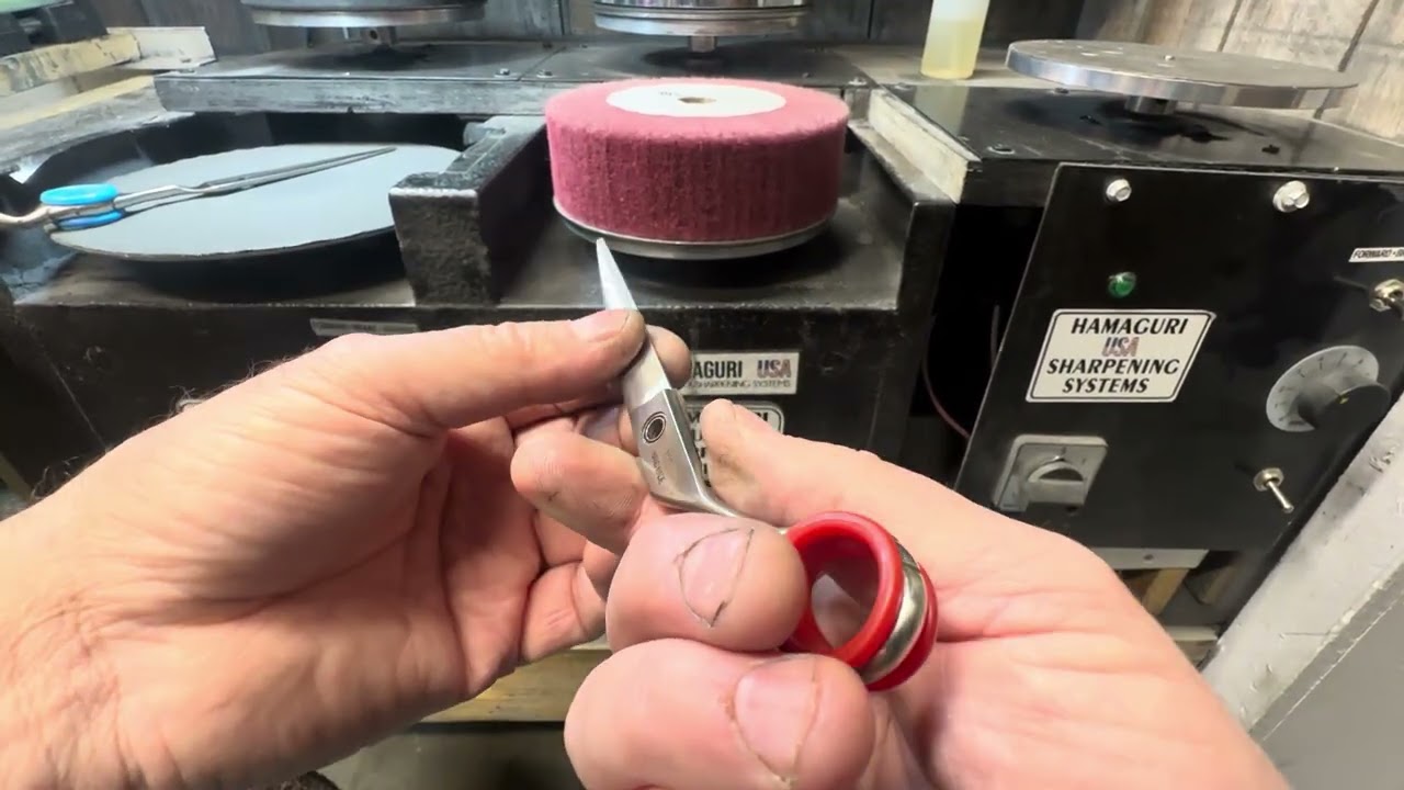 Deburring a grooming shear 