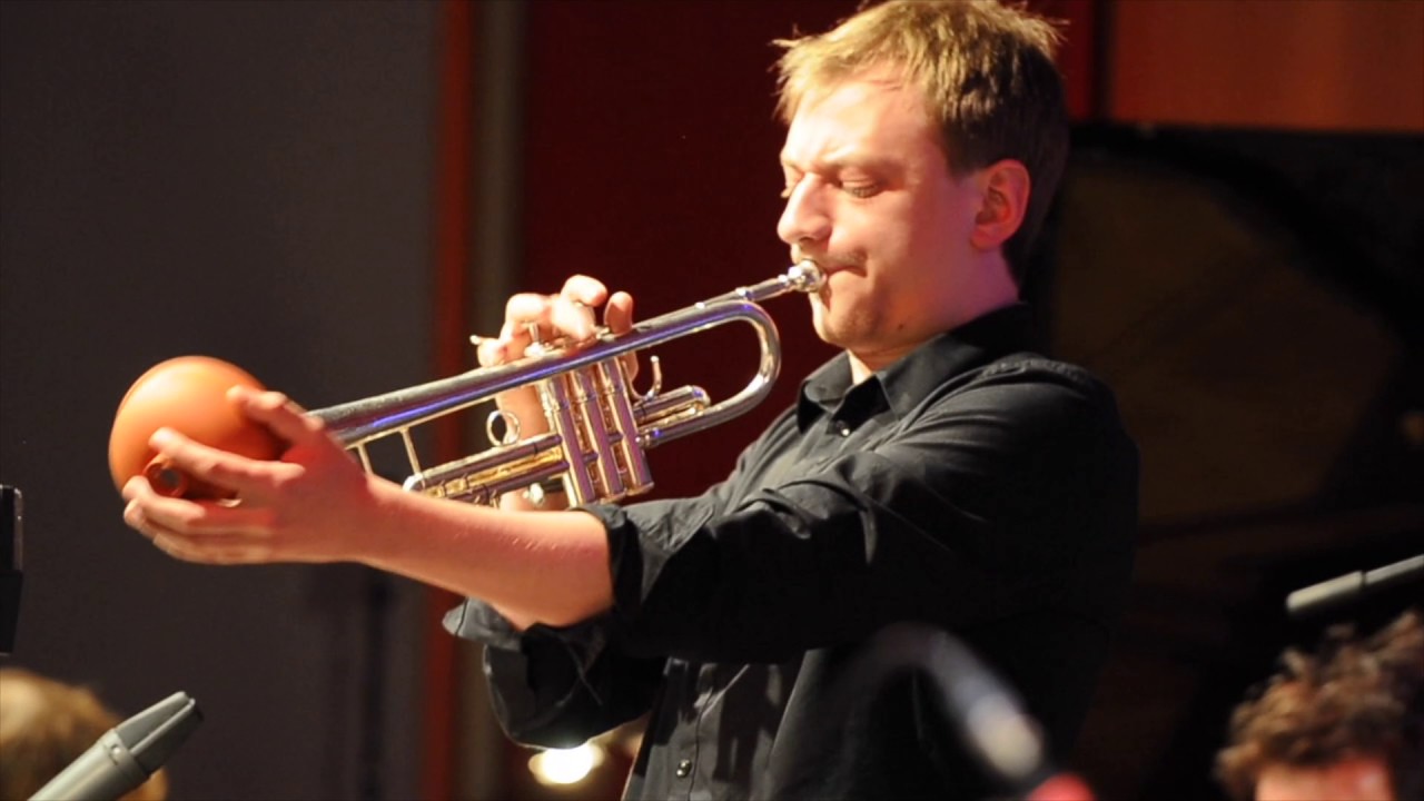 Pascal Bartoszak Big Band // Back To Trad