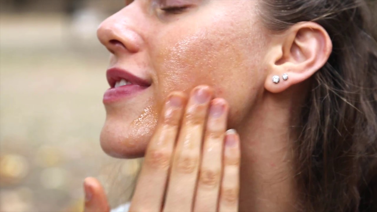 Exfoliating: Chemical VS Physical Exfoliators, The Differences + Whats Best For You