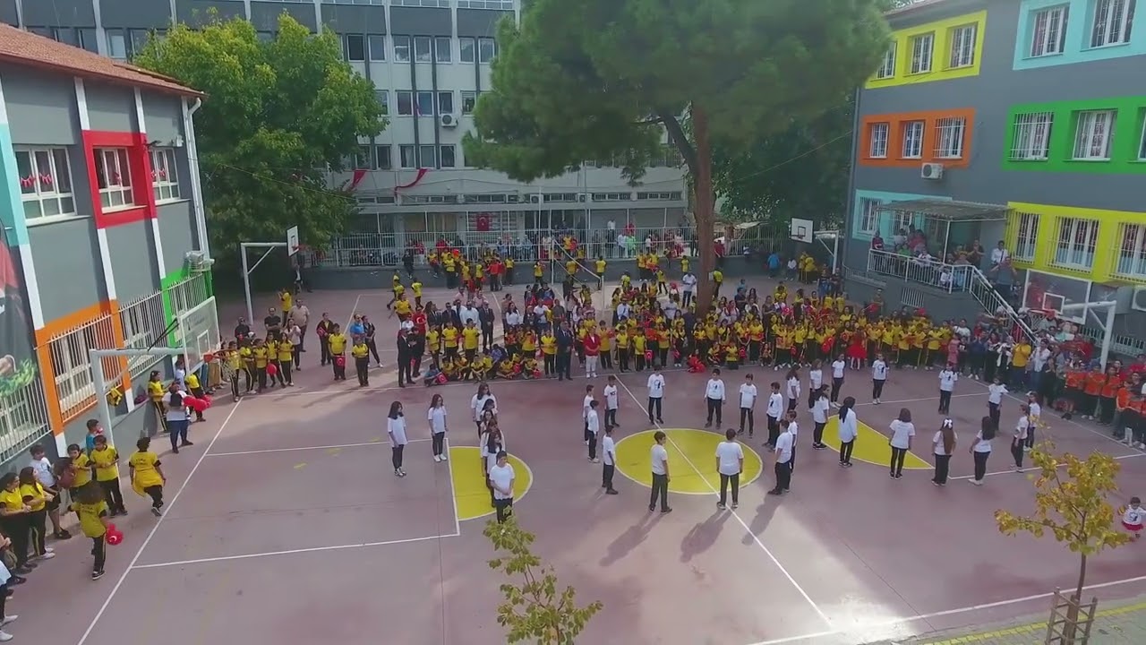 29 Cumhuriyet Bayramı Halk Oyunları ekibimizin hazırlamış olduğu gösteri.