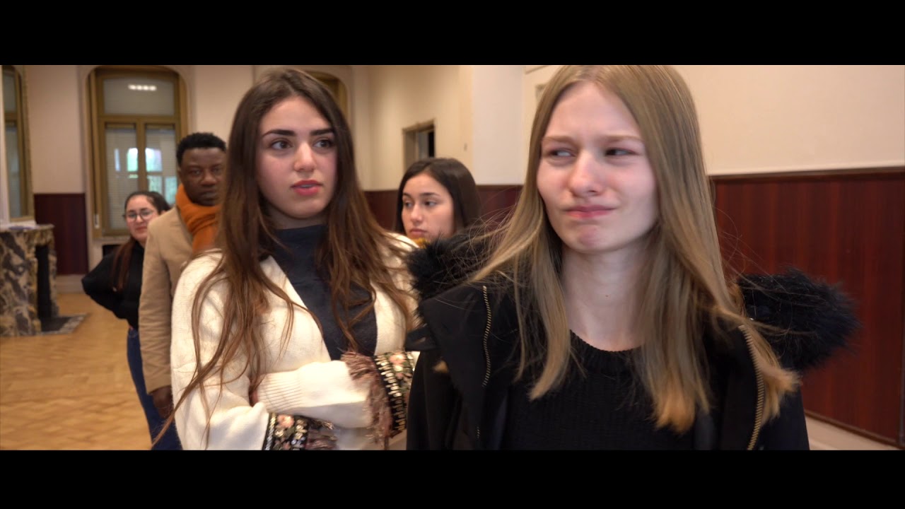 Donne moi une minute - Lycée Emile Max
