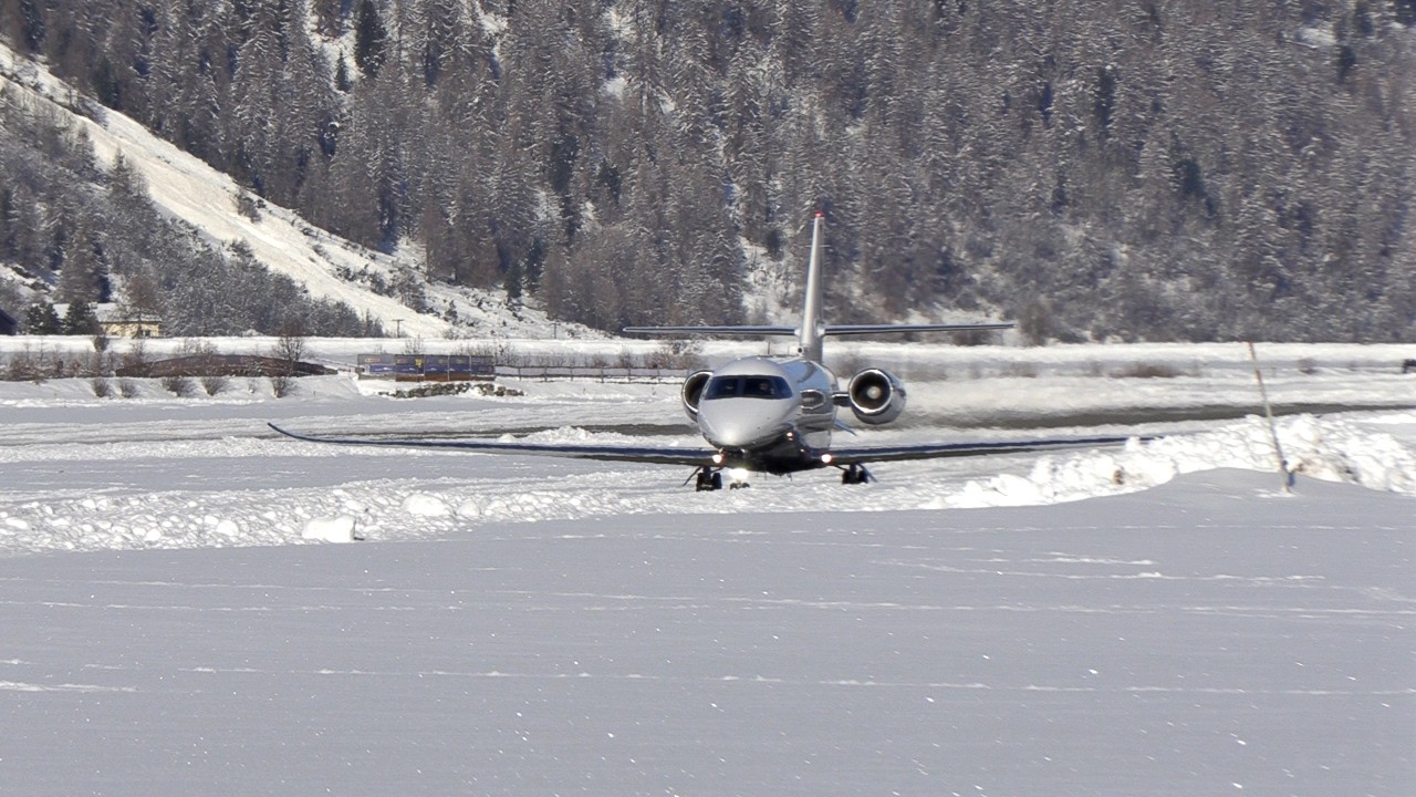 St. Moritz Engadin Airport Winter Fresh Snow Private Jets Planespotting 🛩 Februar 2025 / Samedan 4K