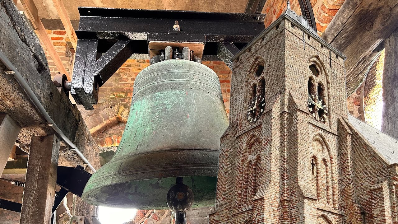 Zoutelande, kerkklok Catharinakerk