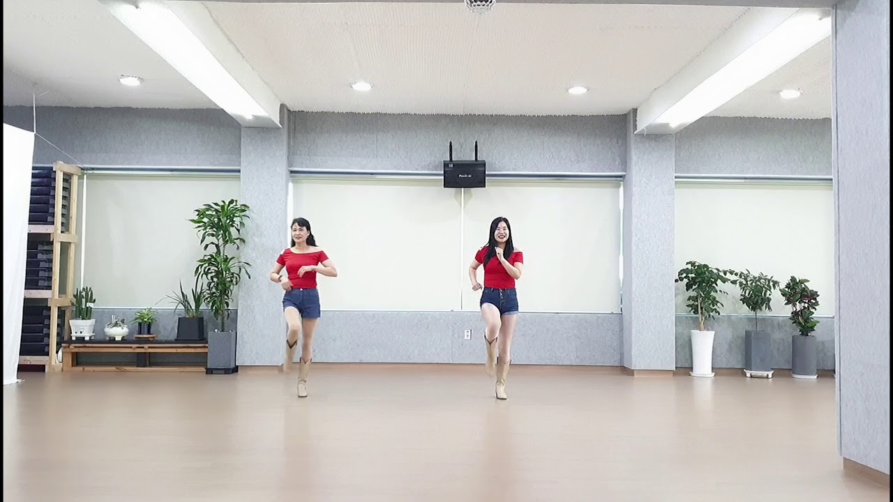 RED HOT SALSA  ( Beginner / Intermediate ) - Line dance ( Demo & Teach )