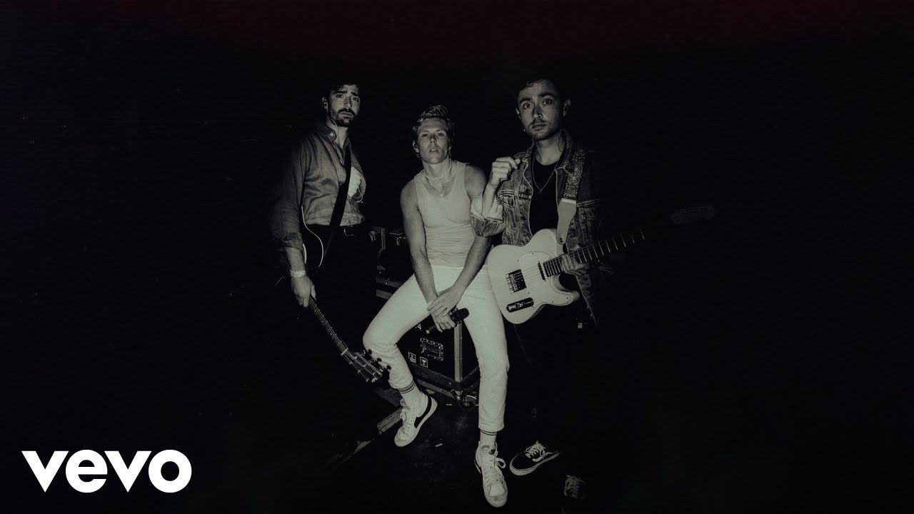 MELER - Esa Canción de Amor (Lyric Vídeo)