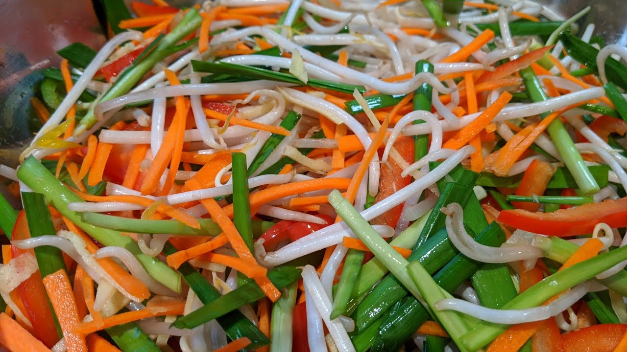 Pickled Bean Sprouts (Dua Gia)