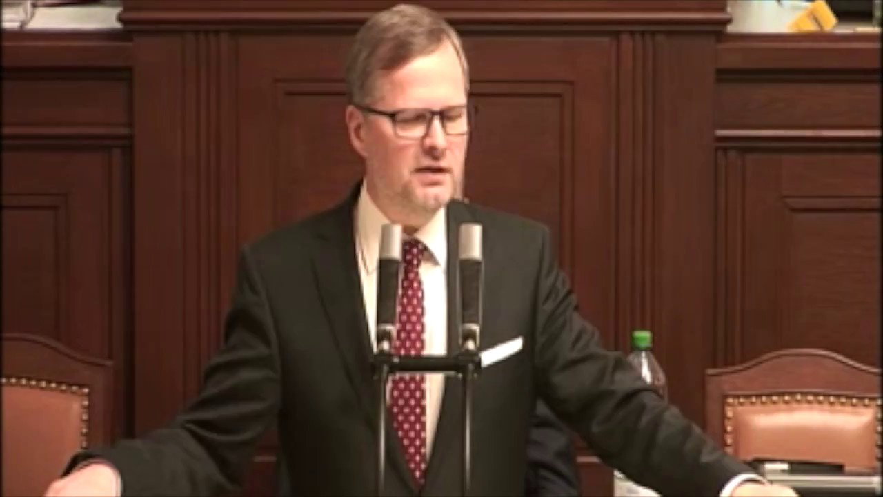 Petr Fiala: Rozpočet je v&yacute;razem bezradnosti vl&aacute;dy