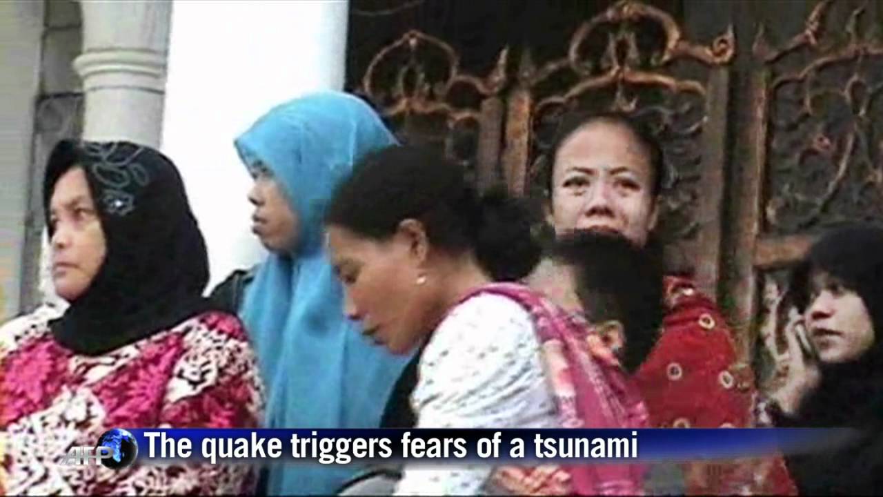 Massive Indonesia quake triggers tsunami alert