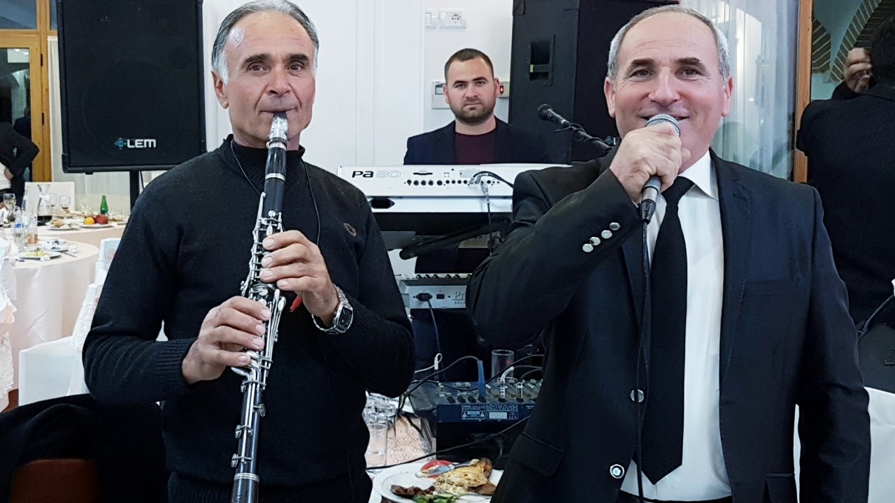 Mecan Kashari & Bujar Toshkezi & Edison Kashari - Valle Nuses -  Live