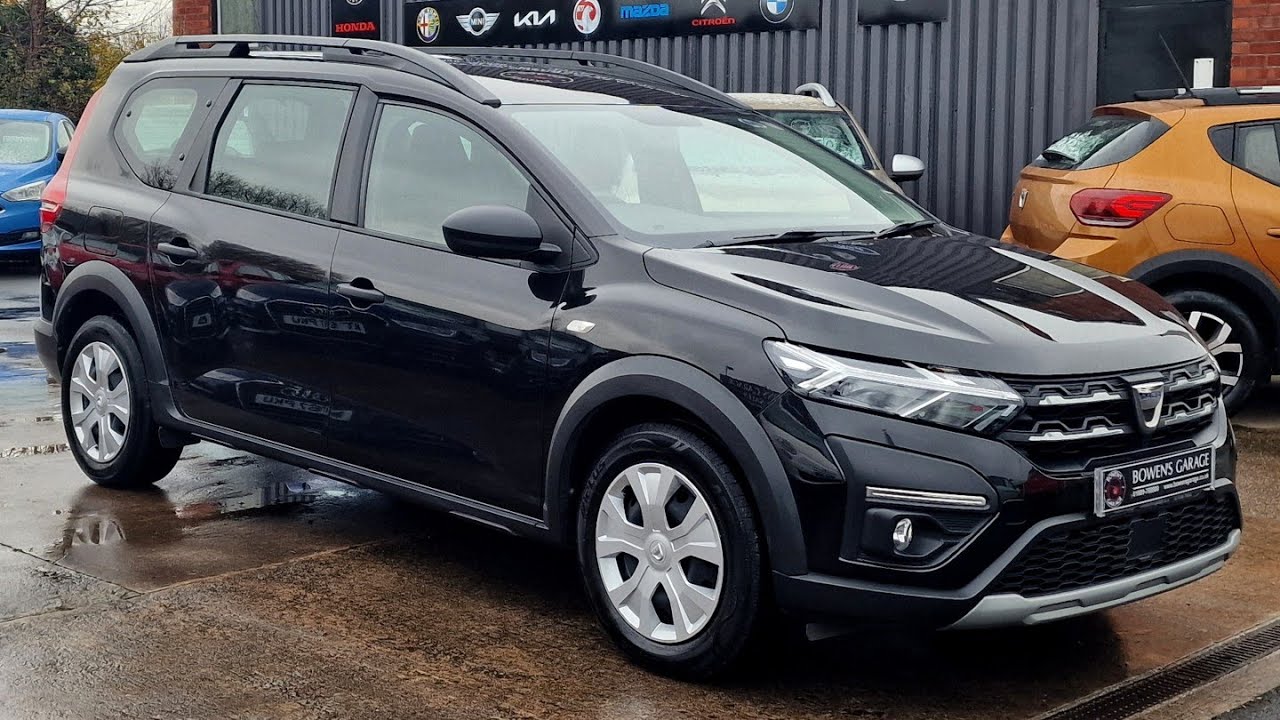 2022 (72) Dacia Jogger Essential 1.0 TCE 5Dr in Black Pearl. 25k Miles. 1 Owner. 7 Seats. £13,500