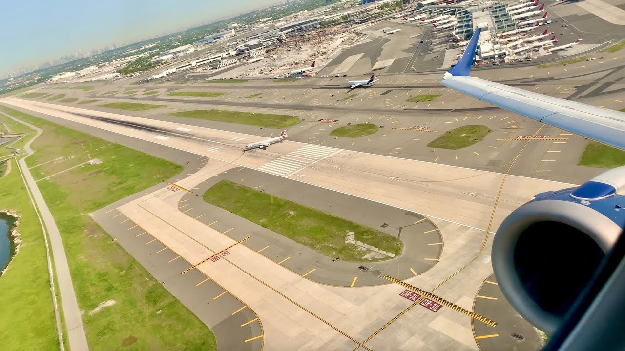 Buzzing Takeoff – New York JFK – JetBlue Airways Embraer ERJ-190 –  N279JB